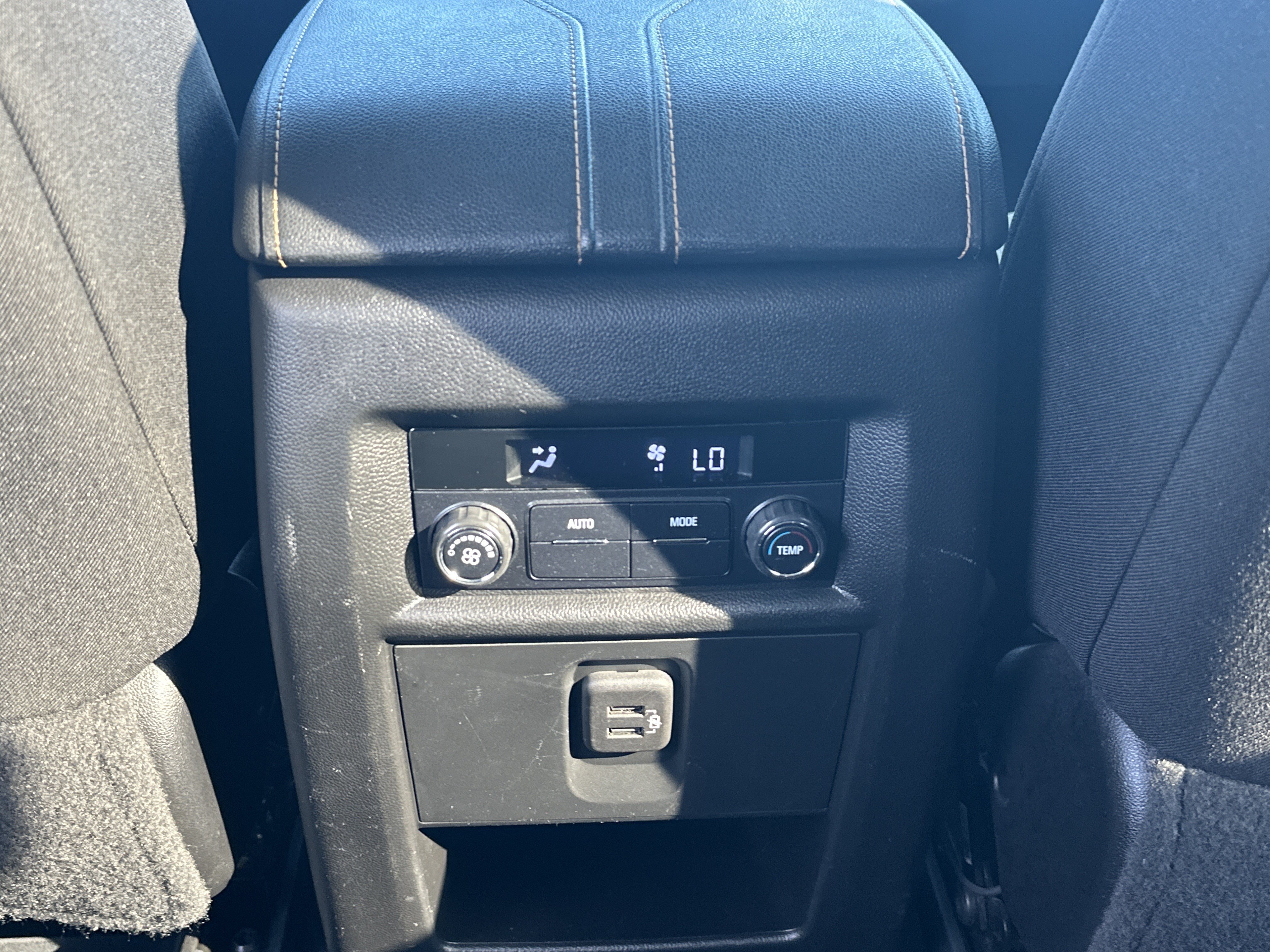Used 2020 Chevrolet Traverse LS FWD image 29