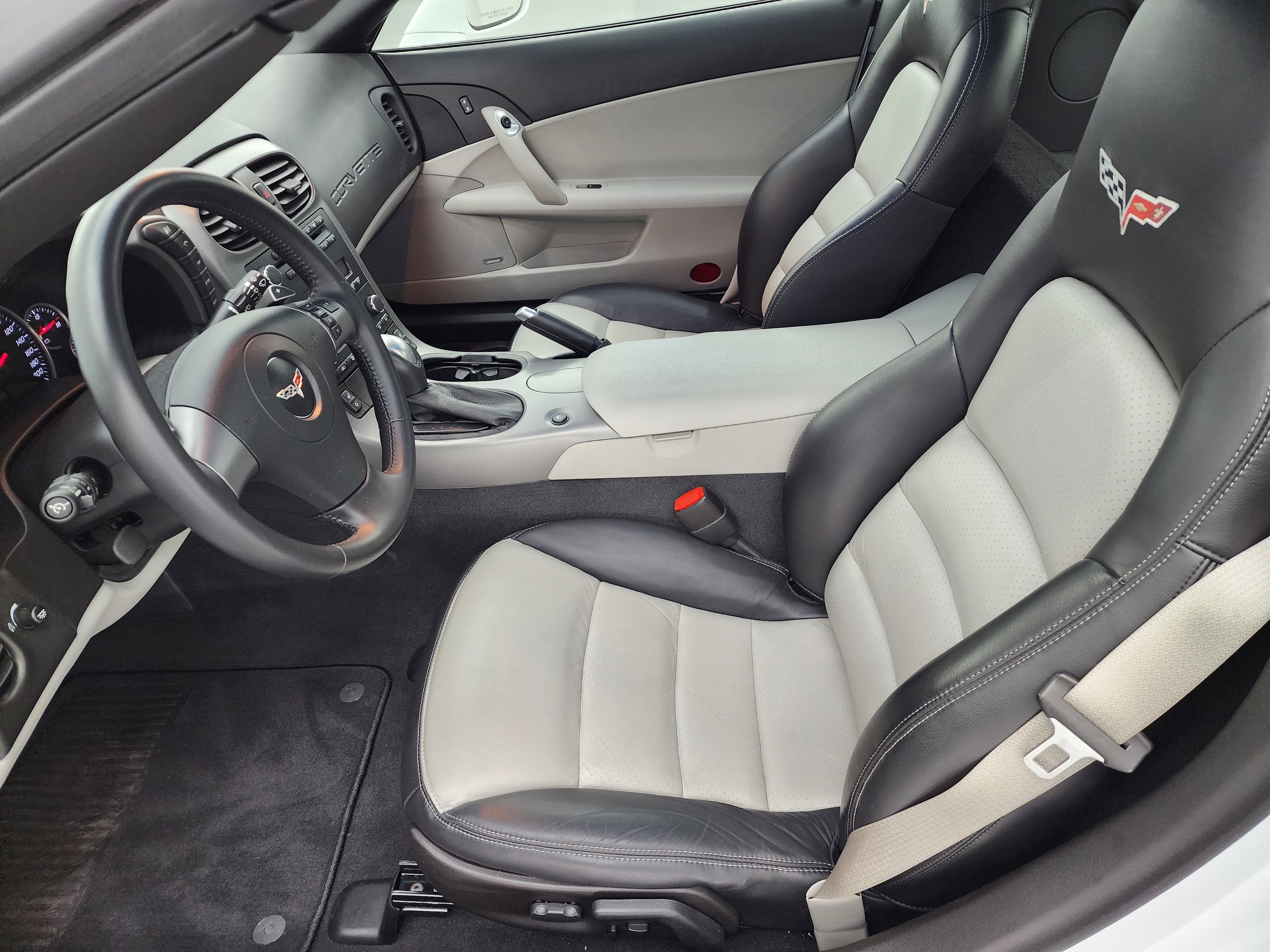 Used 2007 Chevrolet Corvette Coupe w/ Preferred Equipment Group image 8