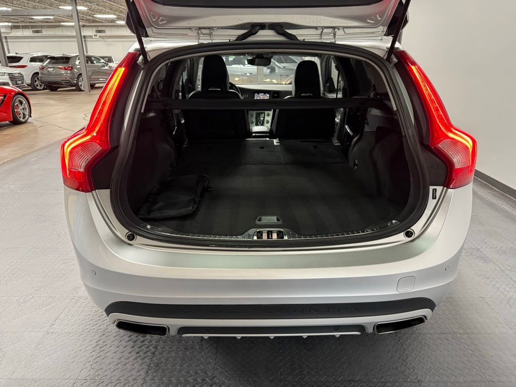 Used 2018 Volvo V60 T5 Cross Country w/ Convenience Package AWD/4WD image 22