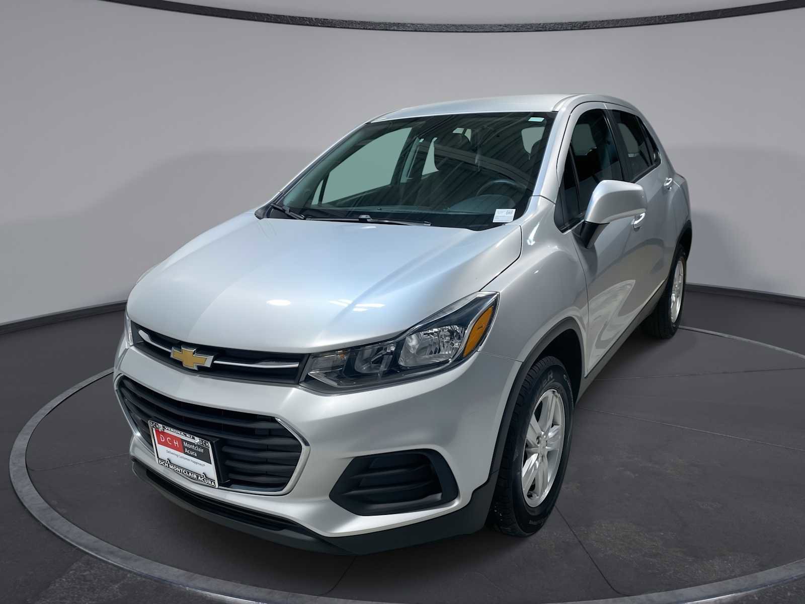 Used 2018 Chevrolet Trax LS AWD/4WD image 1