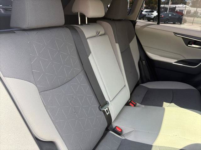 Used 2019 Toyota RAV4 XLE FWD image 22