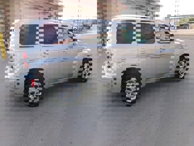 Used 2011 Chevrolet HHR LT image 7