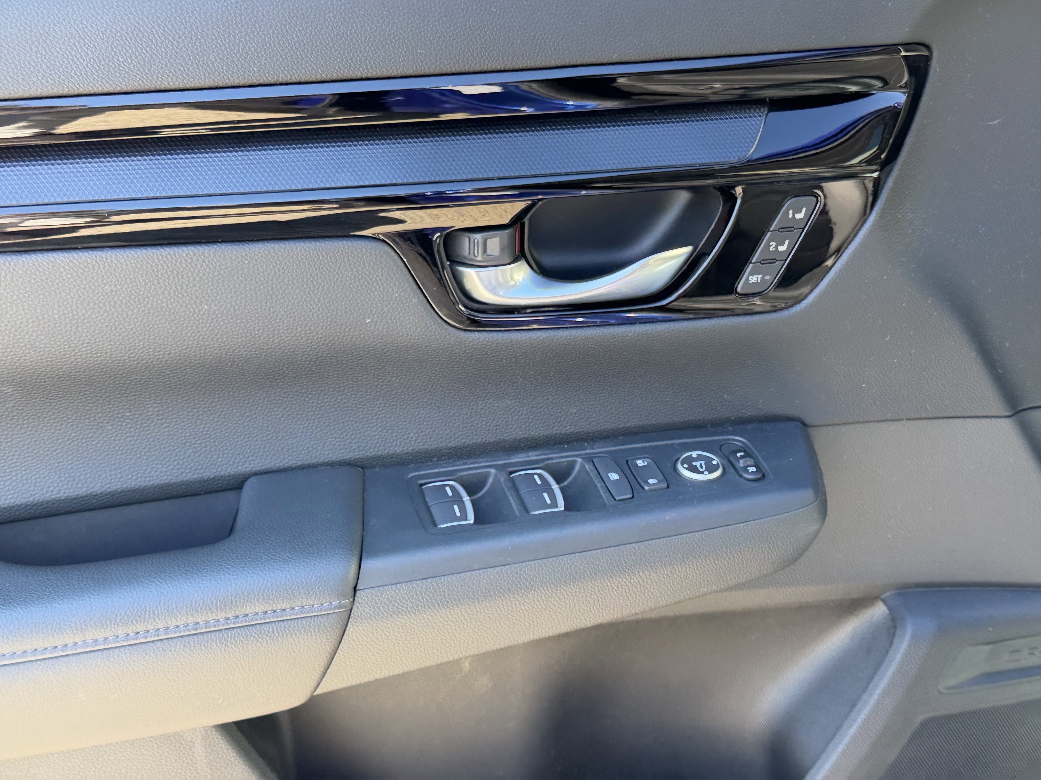 Used 2024 Honda CR-V EX-L image 9