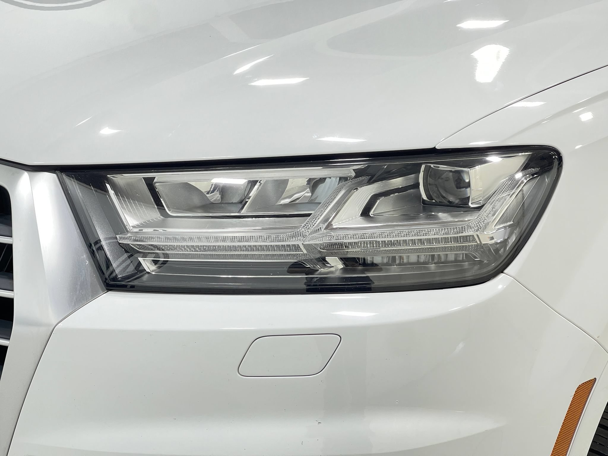 Used 2019 Audi Q7 3.0T Prestige w/ Prestige Package AWD/4WD image 35