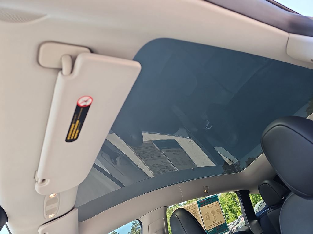 Used 2023 Tesla Model Y Long Range image 34