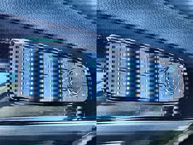 Used 2025 Nissan Pathfinder Platinum w/ Black Appearance Package image 41