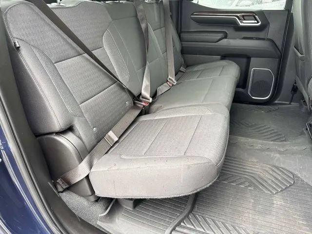 Used 2022 Chevrolet Silverado 1500 LT AWD/4WD image 23