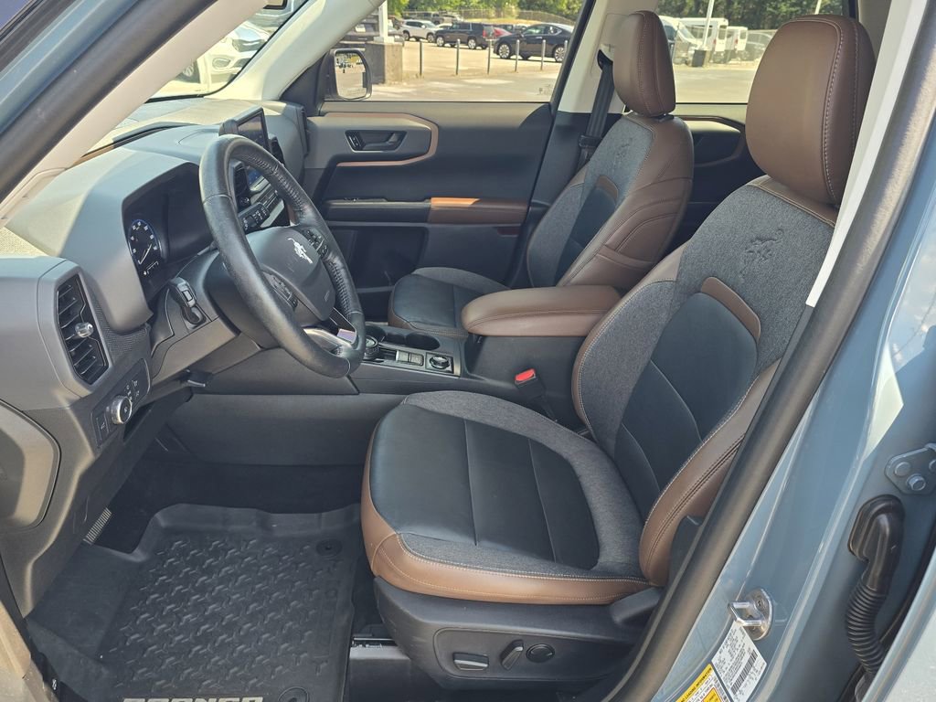 Used 2022 Ford Bronco Sport Outer Banks w/ Tech Package AWD/4WD image 12