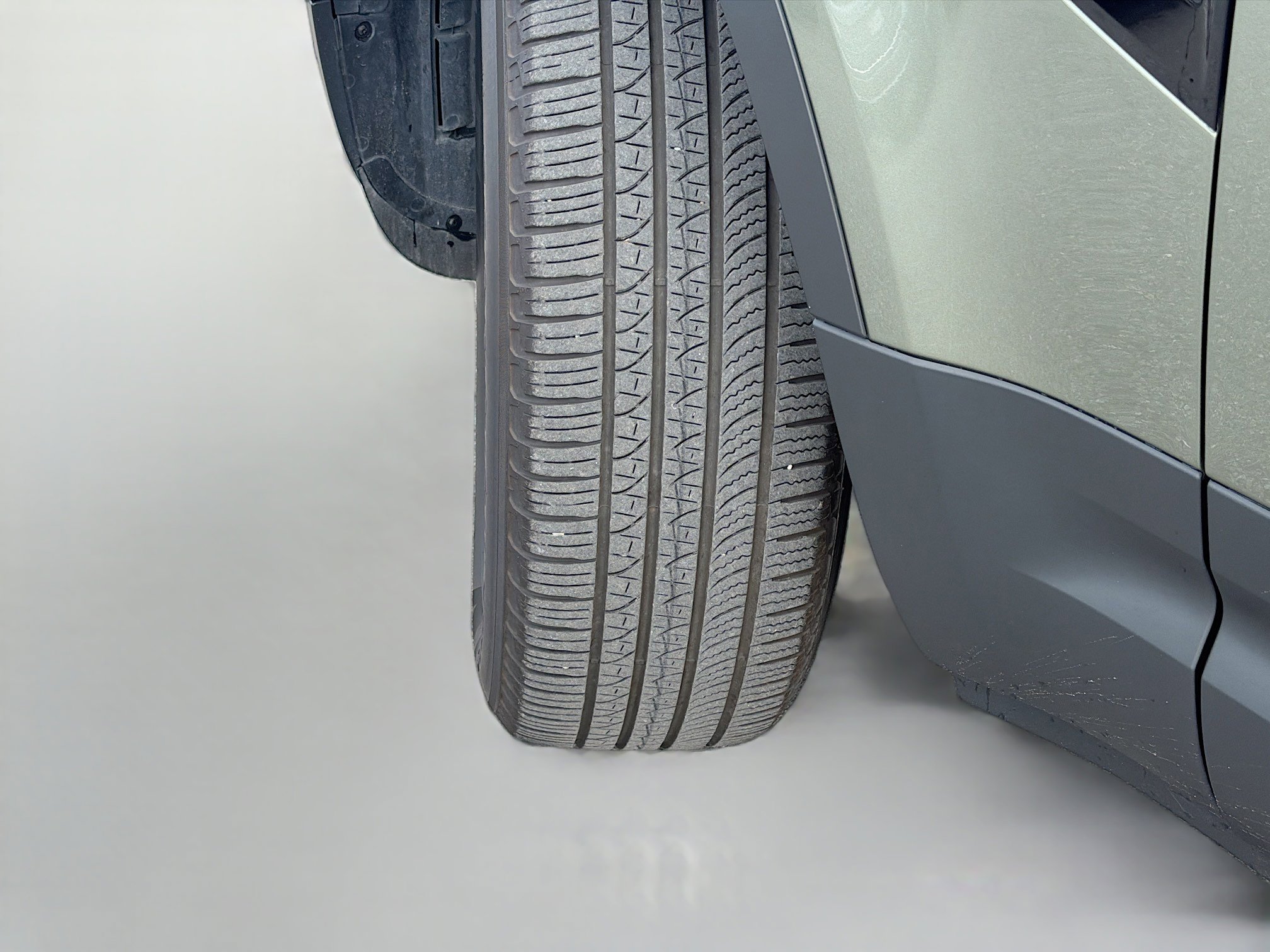 Used 2025 Land Rover Defender 110 S image 43