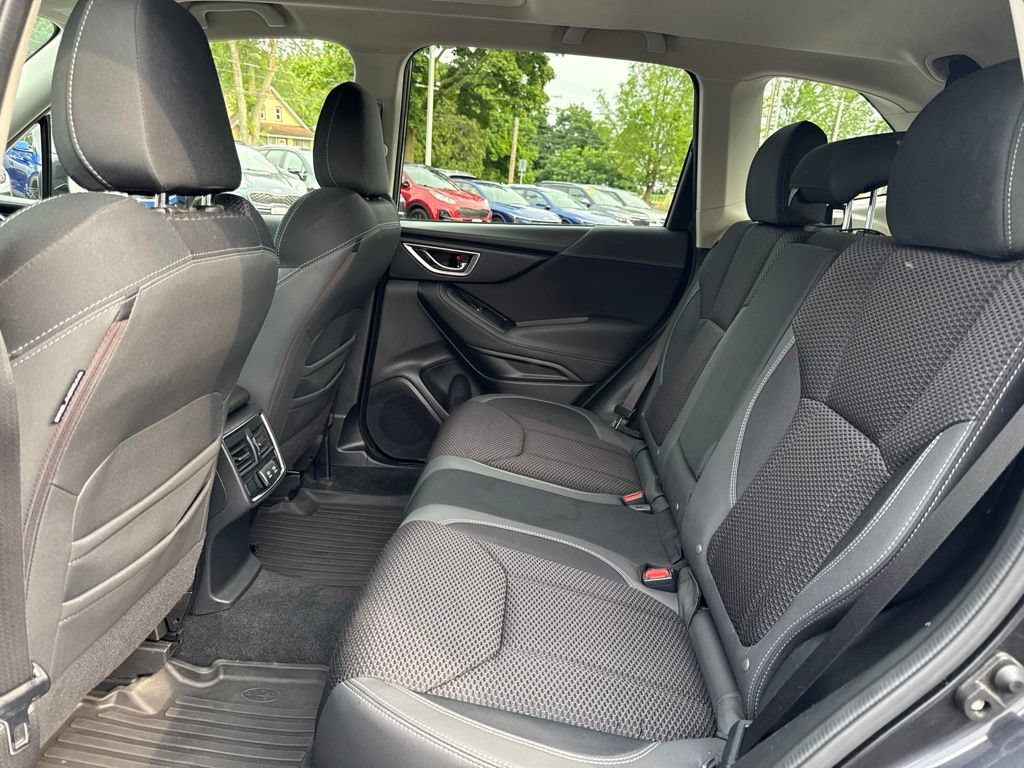 Used 2019 Subaru Forester Premium AWD/4WD image 13