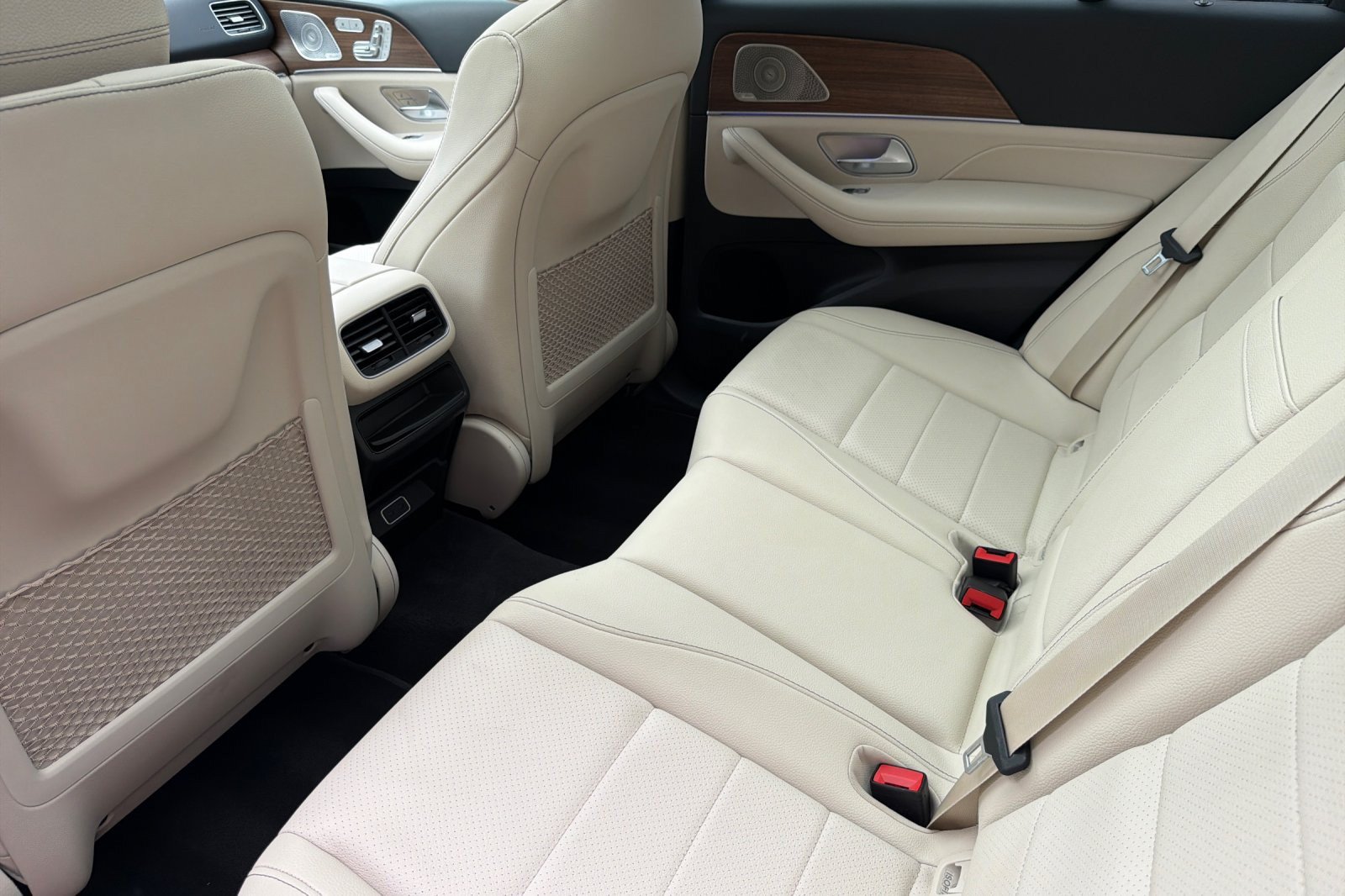 Used 2024 Mercedes-Benz GLE 350 4MATIC image 11
