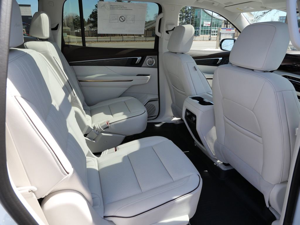 New 2026 Buick Enclave Avenir w/ Super Cruise Package AWD/4WD image 28