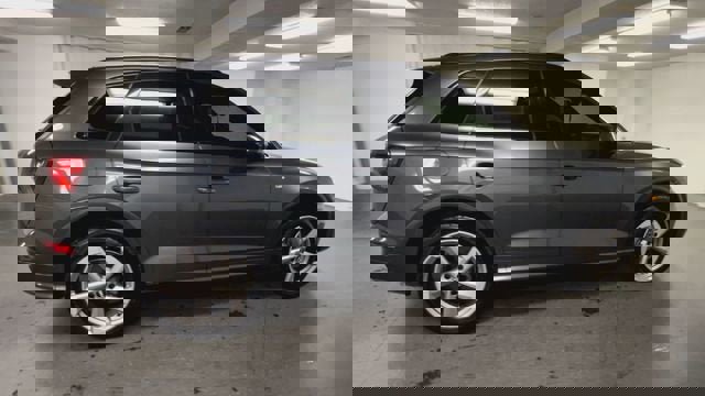 Used 2020 Audi Q5 2.0T Titanium Premium Plus w/ Premium Plus Package image 9