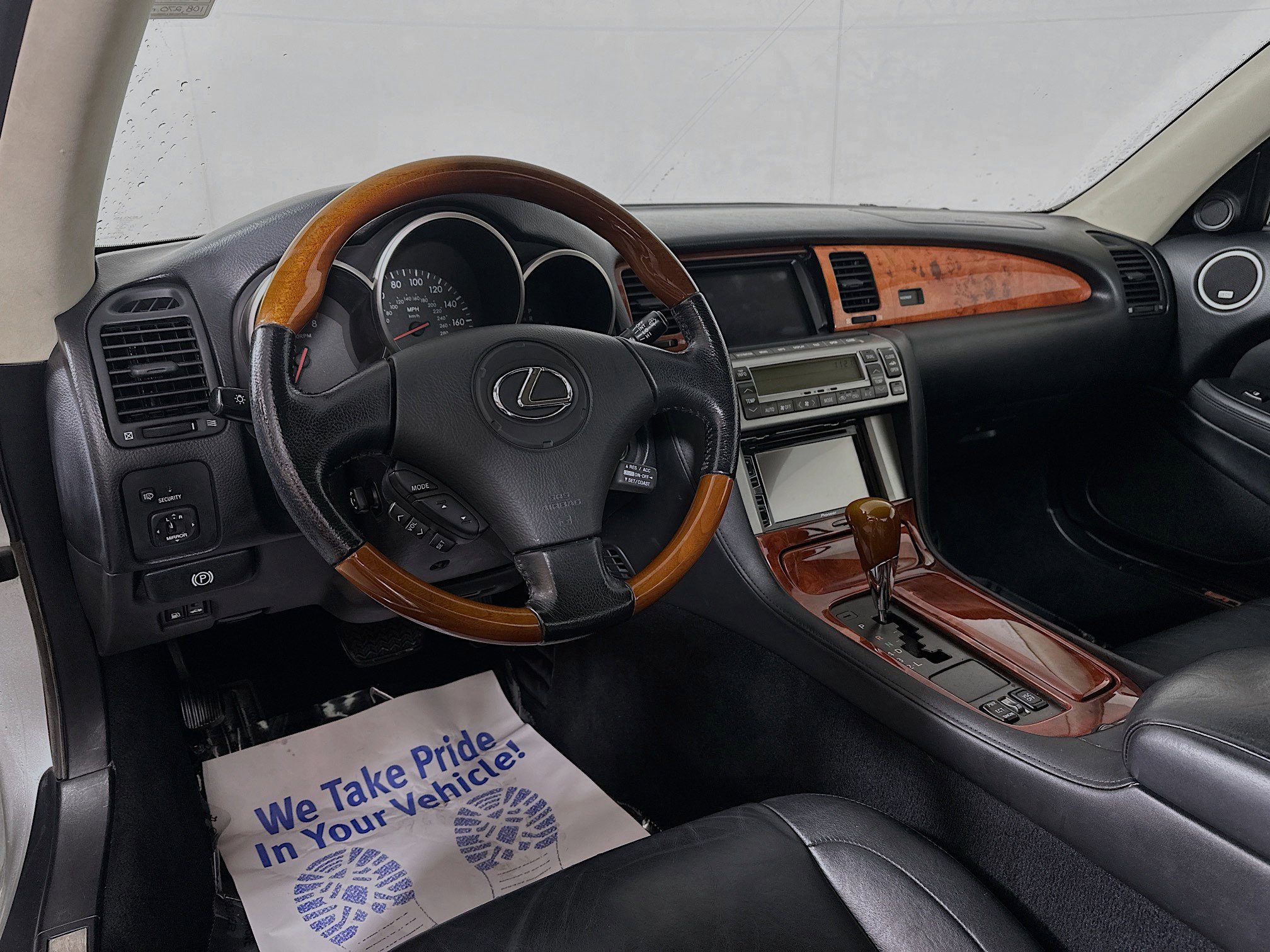 Used 2003 Lexus SC 430 Convertible image 9