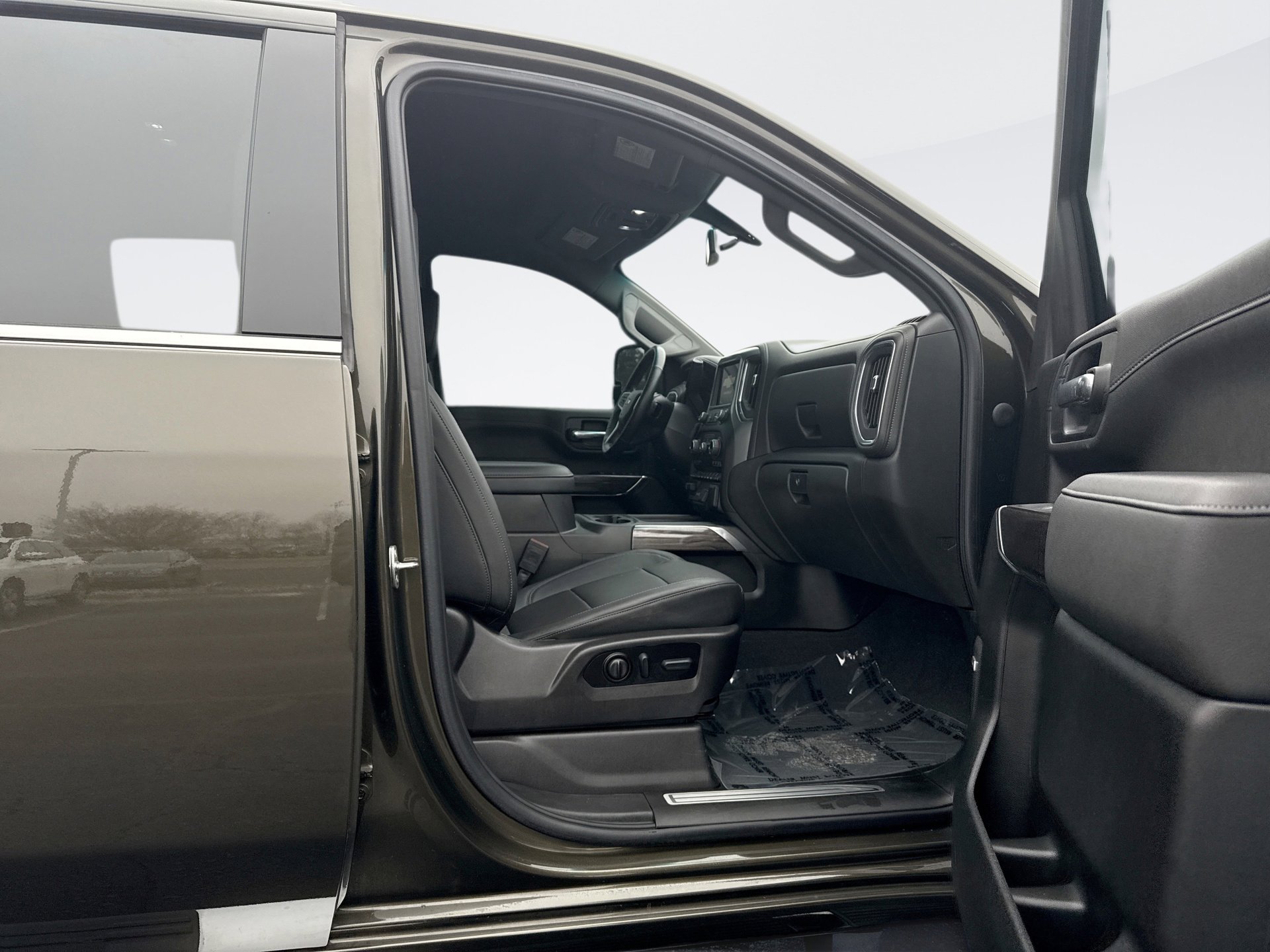 Used 2022 Chevrolet Silverado 2500 LTZ w/ LTZ Plus Package AWD/4WD image 19
