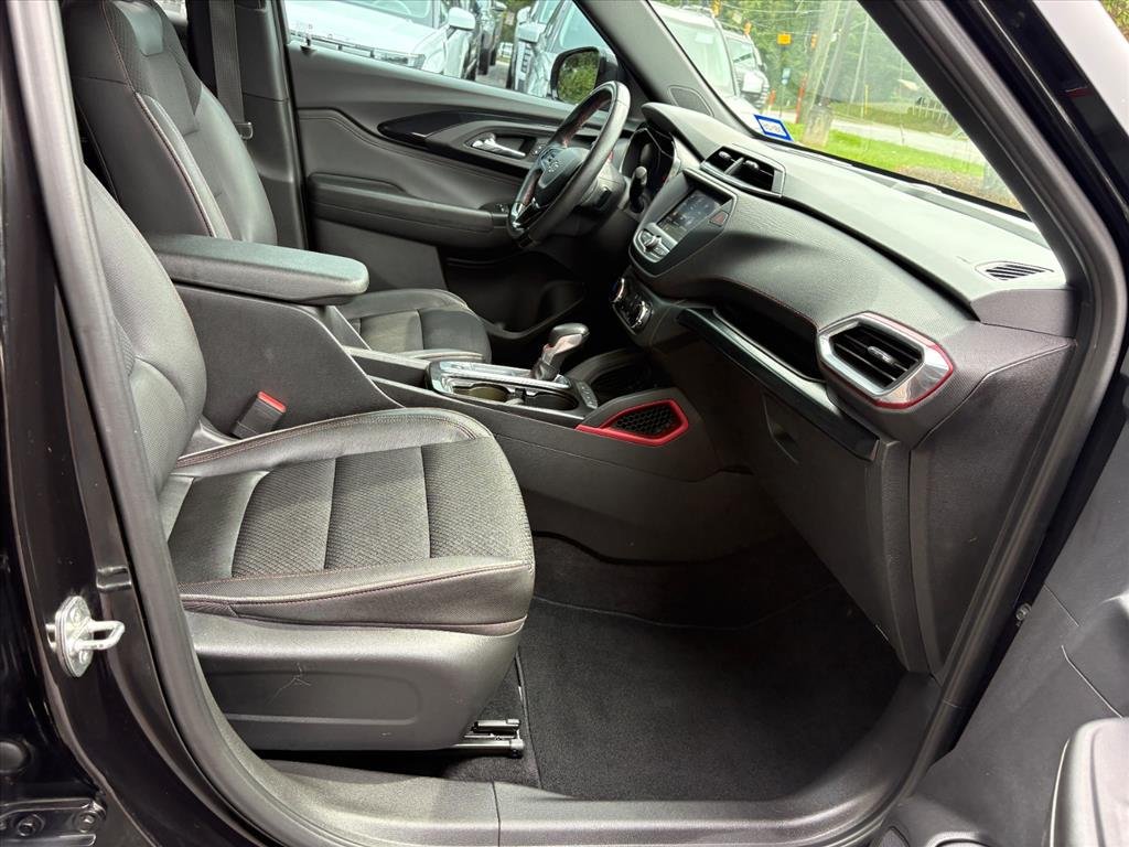 Used 2021 Chevrolet TrailBlazer RS FWD image 15