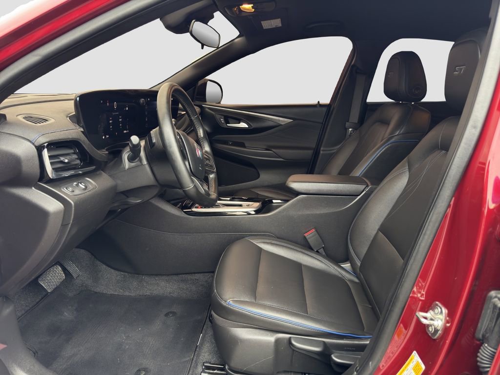 Used 2024 Buick Envista Sport Touring w/ Convenience II Package image 9
