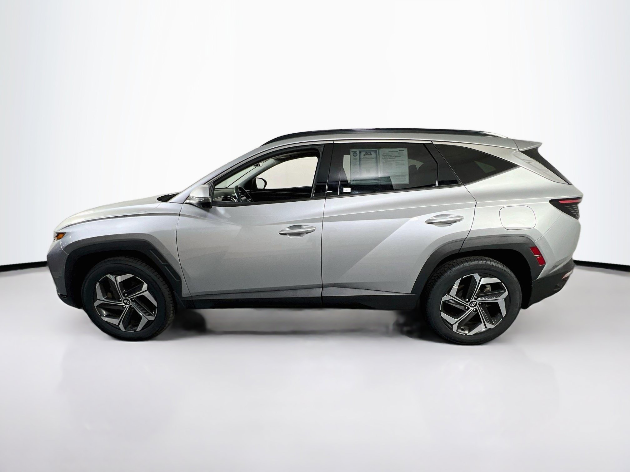 Used 2023 Hyundai Tucson Limited w/ Cargo Package AWD/4WD image 8