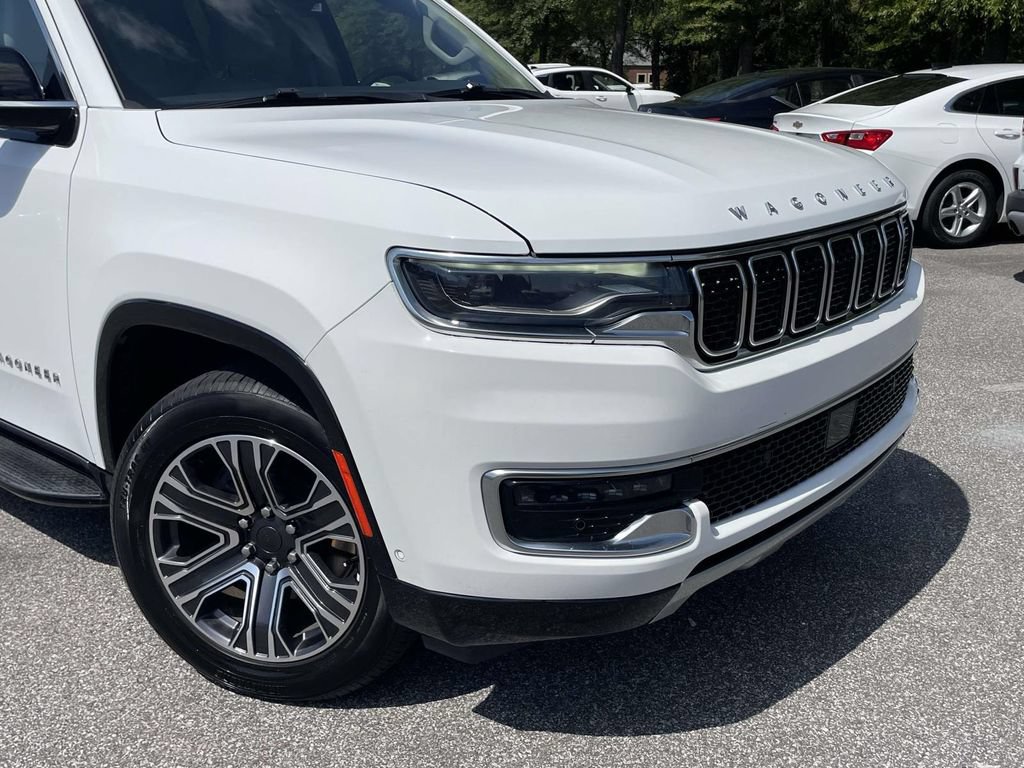 Used 2024 Jeep Wagoneer L Series II w/ Flexible Seating Group AWD/4WD image 9