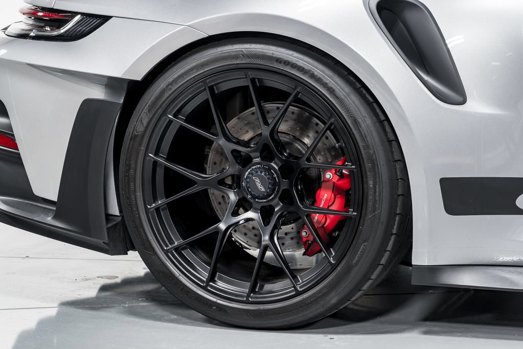 Used 2025 Porsche 911 GT3 RS RWD image 48