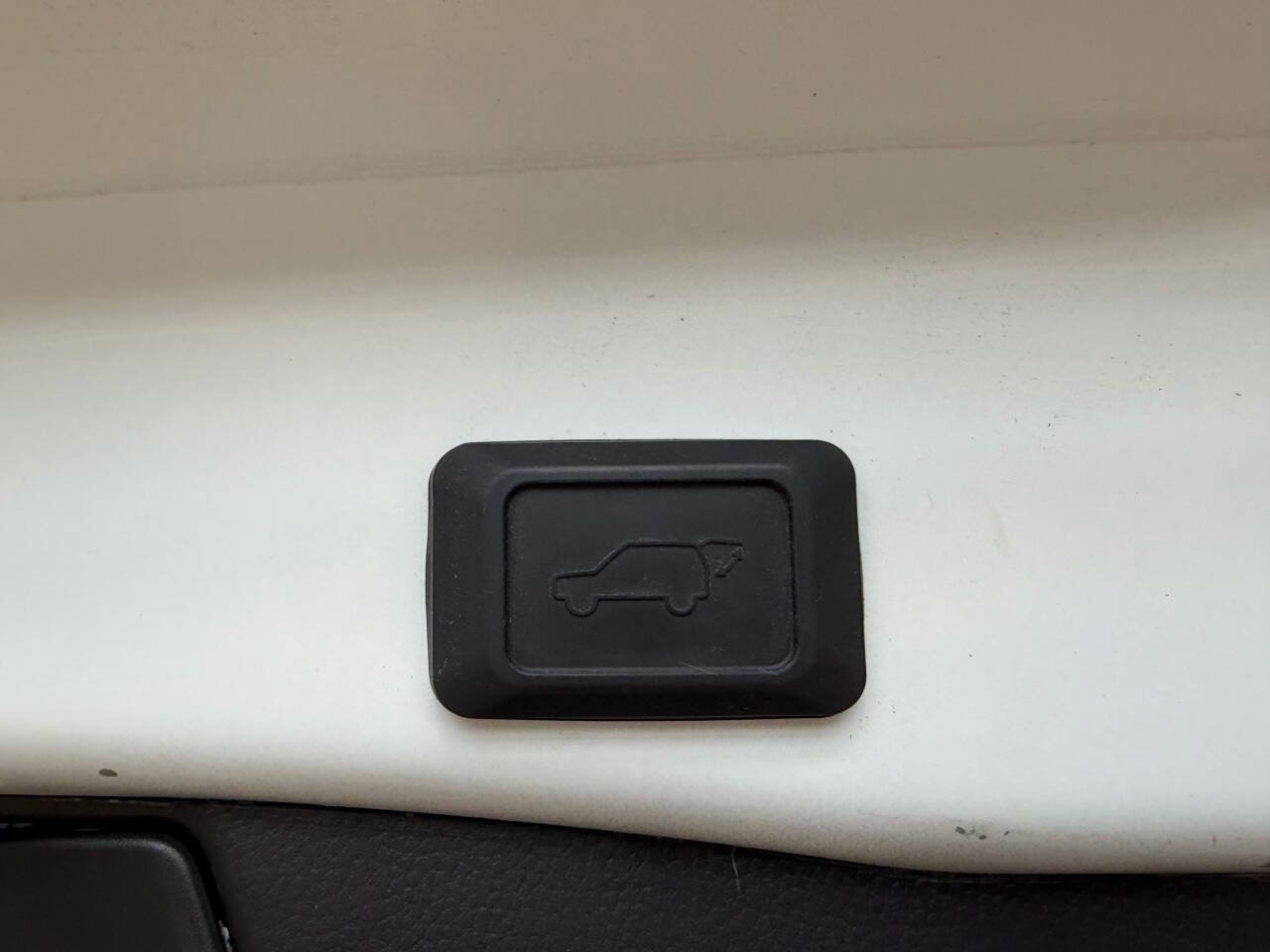 Used 2023 Toyota RAV4 XLE w/ Convenience Package AWD/4WD image 23