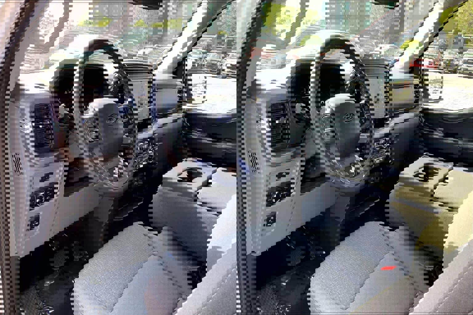 Used 2025 Ford F150 XLT w/ Equipment Group 301A Standard image 16