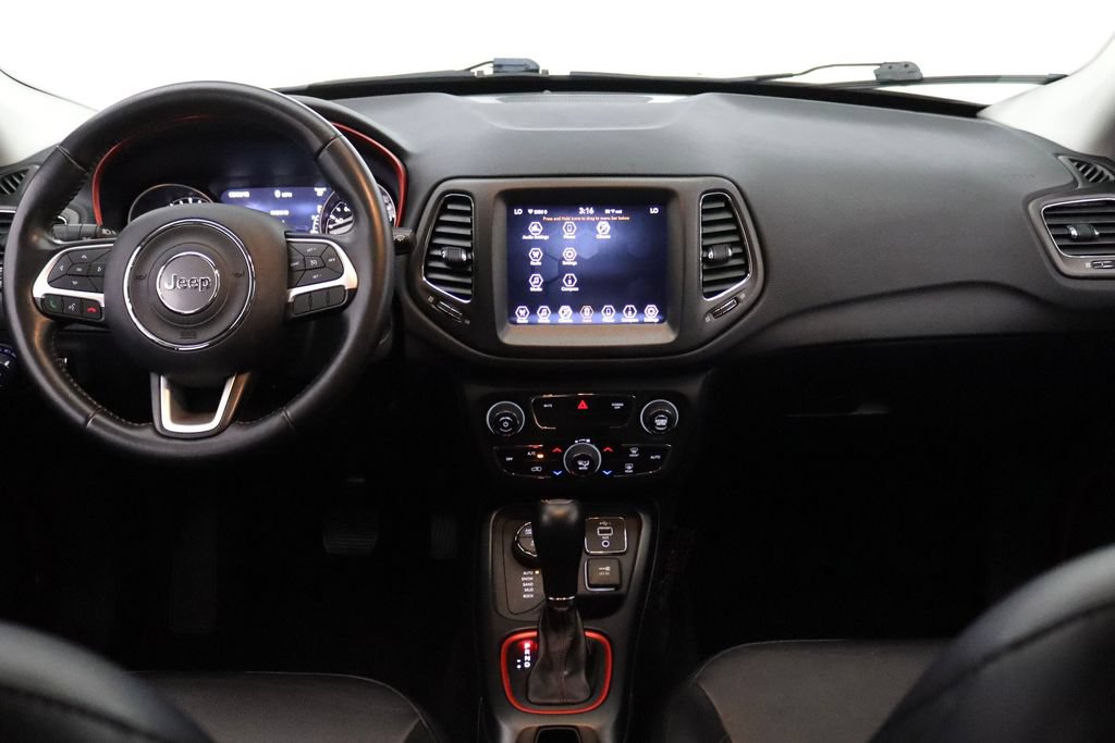 Used 2019 Jeep Compass Trailhawk AWD/4WD image 23