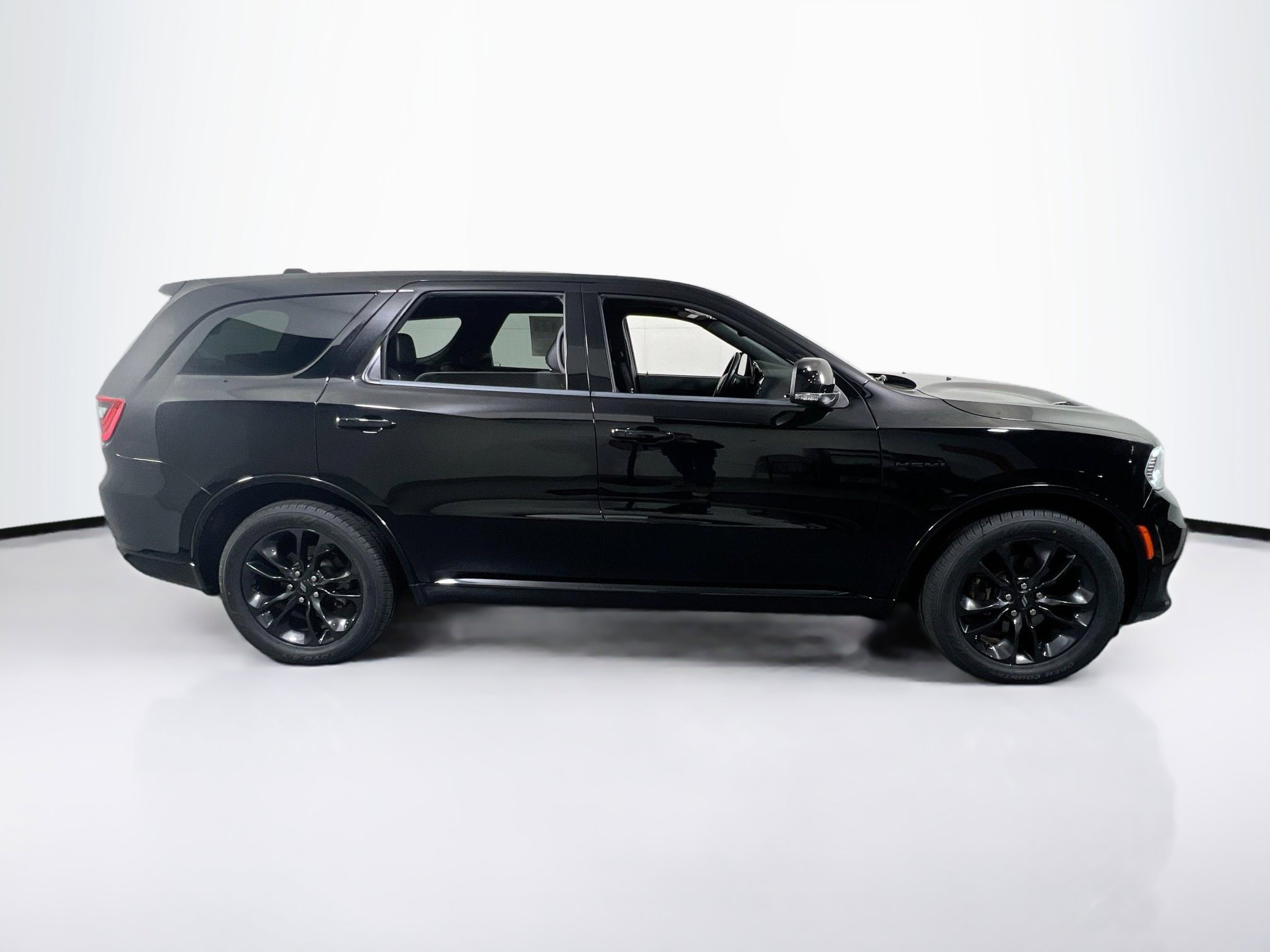 Used 2022 Dodge Durango R/T w/ Blacktop Package image 4