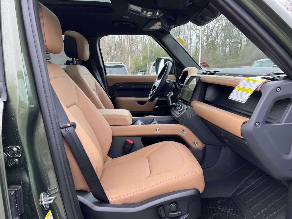 New 2026 Land Rover Defender 110 X-Dynamic SE AWD/4WD image 28