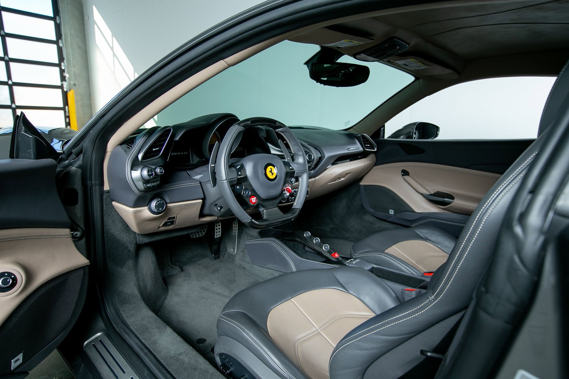 Used 2016 Ferrari 488 GTB image 5