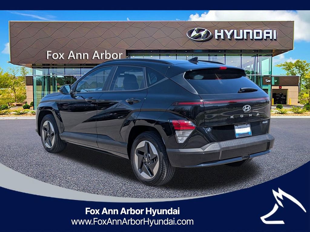 Certified 2024 Hyundai Kona SEL FWD image 3
