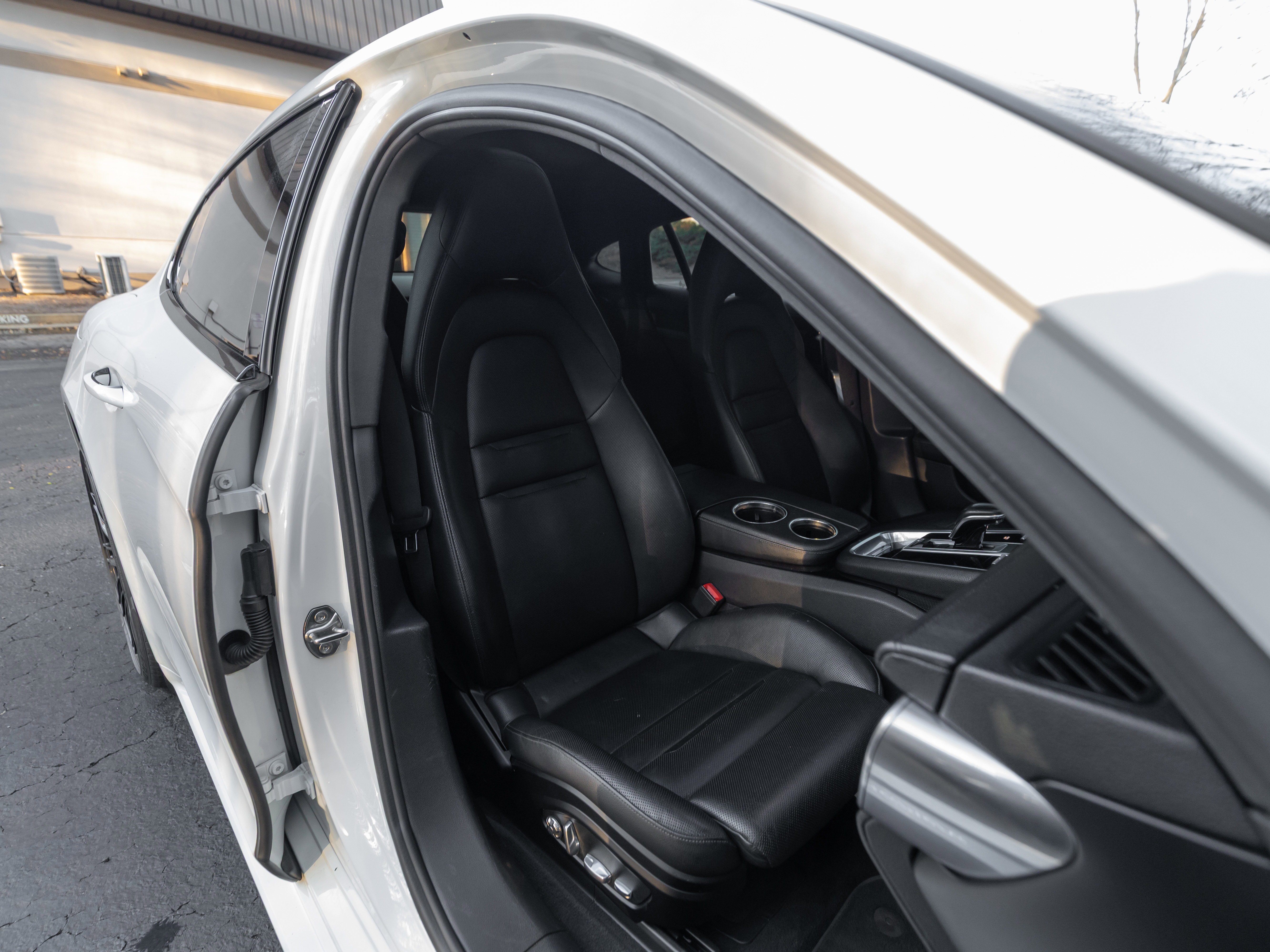 Used 2017 Porsche Panamera image 14