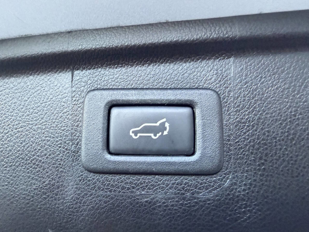 Used 2017 Subaru Outback 2.5i Limited w/ Popular Package #5 image 25