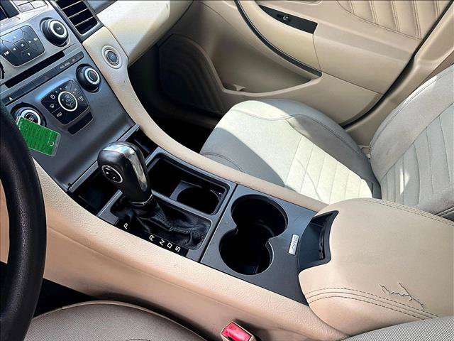 Used 2015 Ford Taurus SE FWD image 15