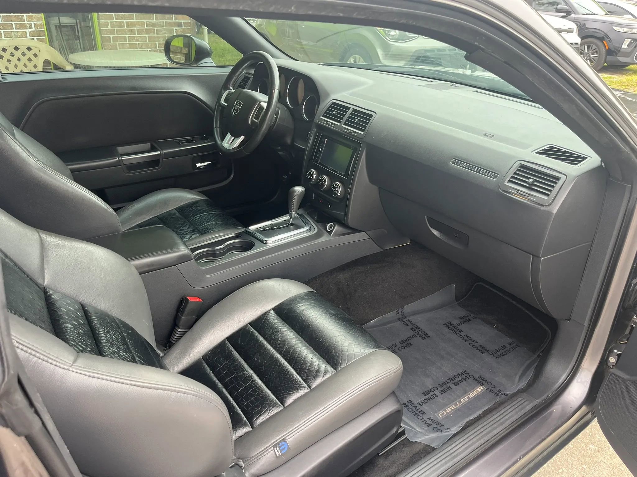Used 2014 Dodge Challenger SXT RWD image 11