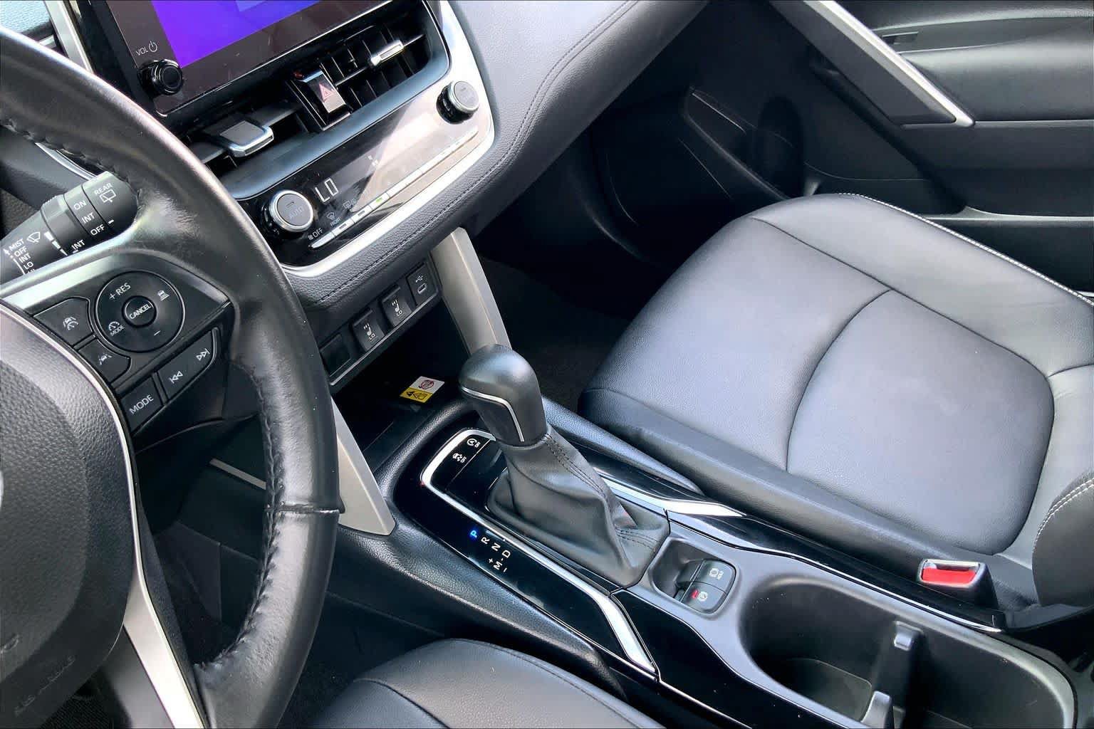 Certified 2023 Toyota Corolla Cross XLE w/ Convenience Package FWD image 16