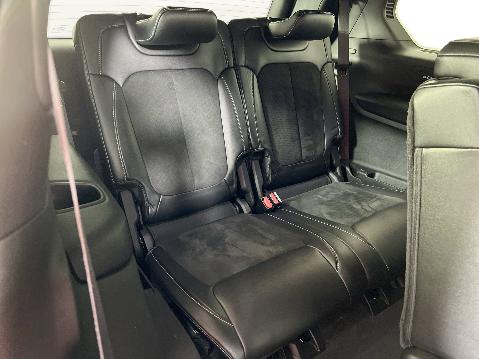 Used 2023 Jeep Grand Cherokee L Laredo AWD/4WD image 27