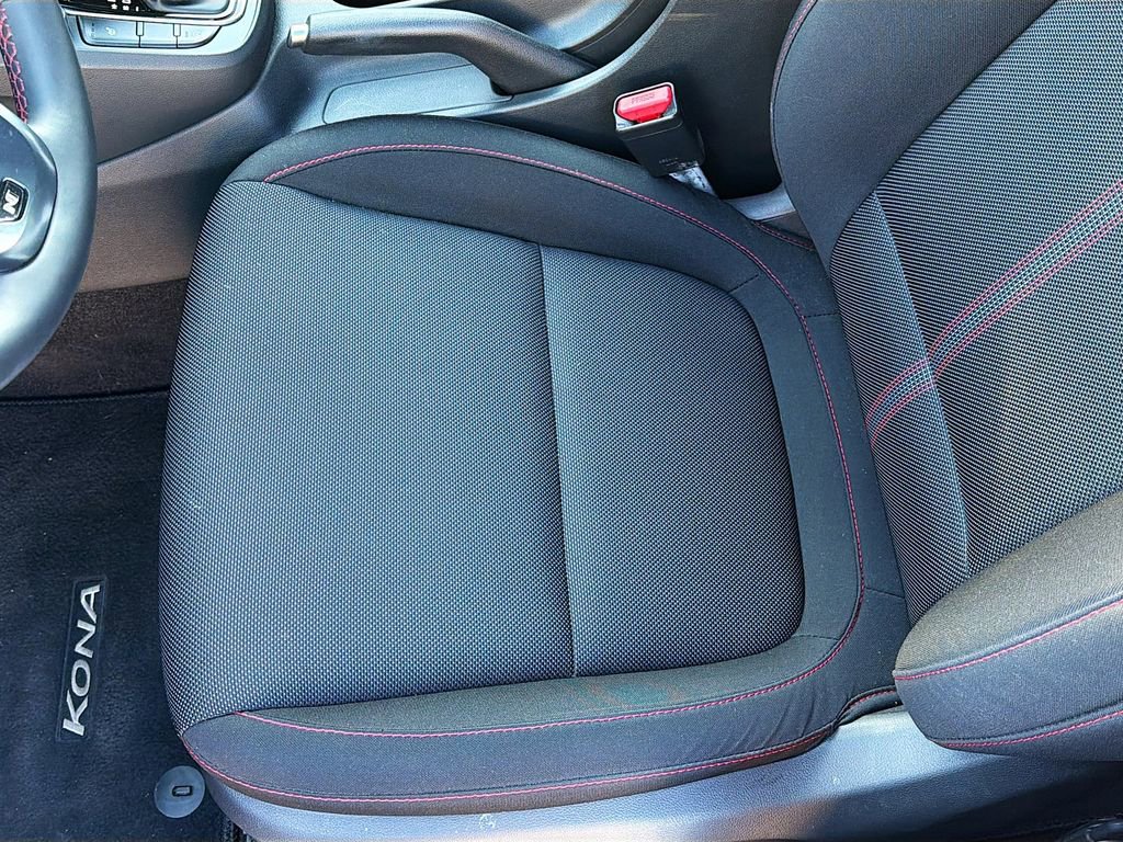 Used 2022 Hyundai Kona N Line image 11