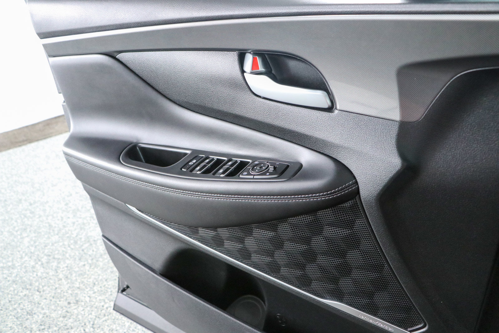 Used 2023 Hyundai Santa Fe SEL Premium AWD/4WD image 22