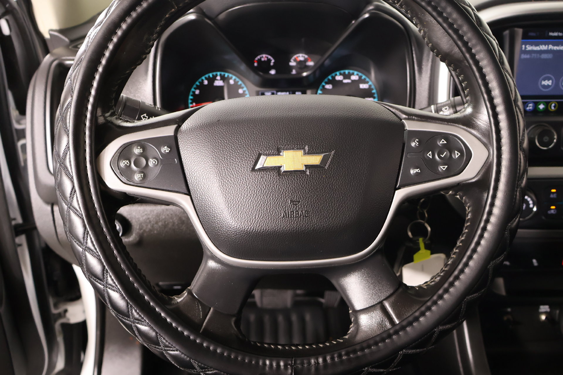 Used 2022 Chevrolet Colorado LT w/ Fleet Safety Package RWD image 3