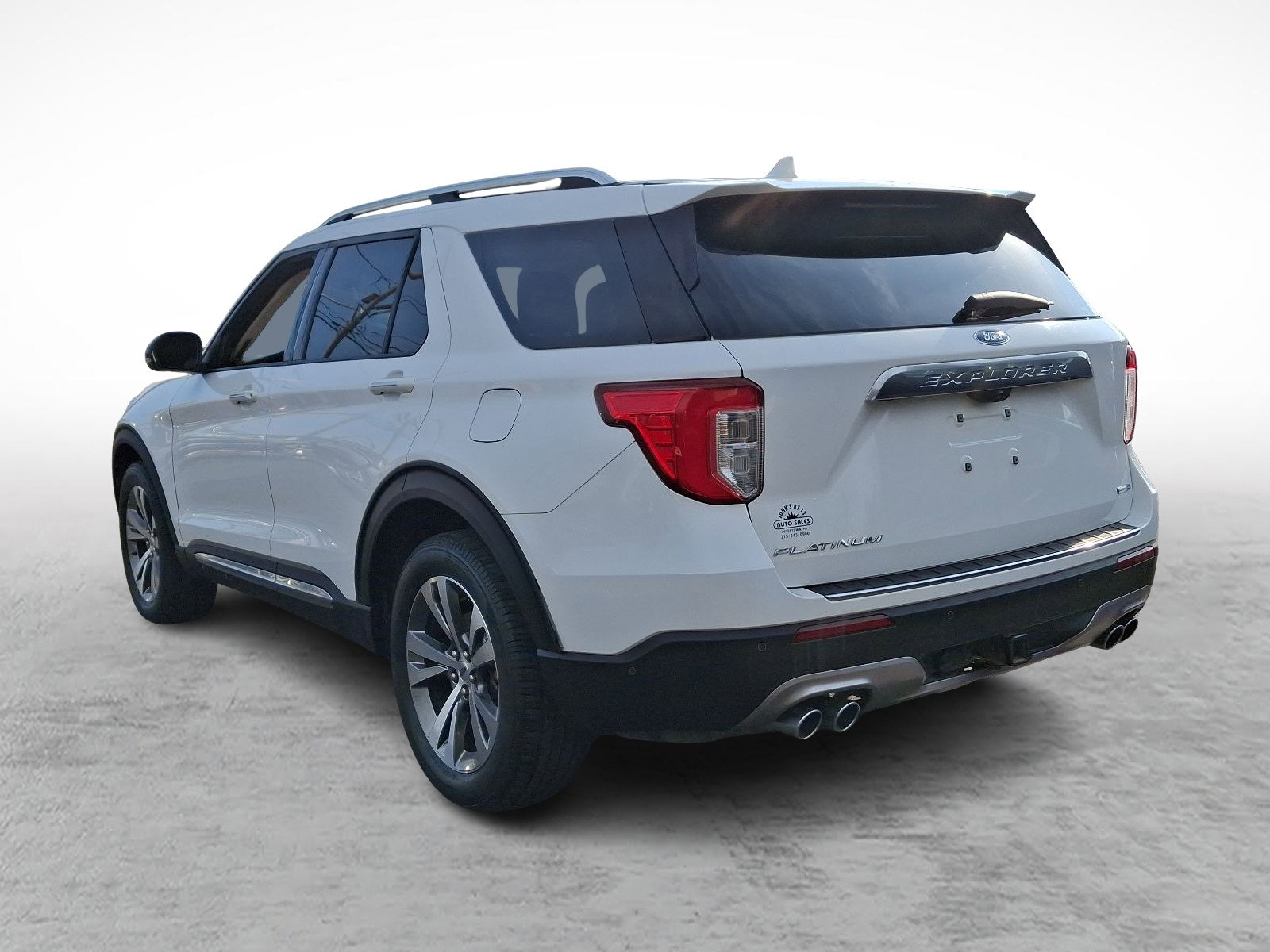 Used 2020 Ford Explorer Platinum w/ Premium Technology Package image 4