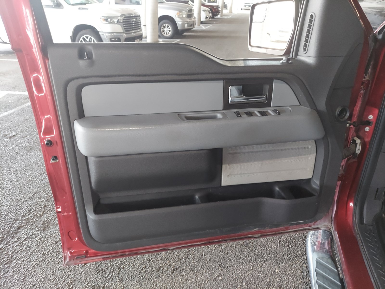 Used 2014 Ford F150 XLT w/ XLT Chrome Package RWD image 24