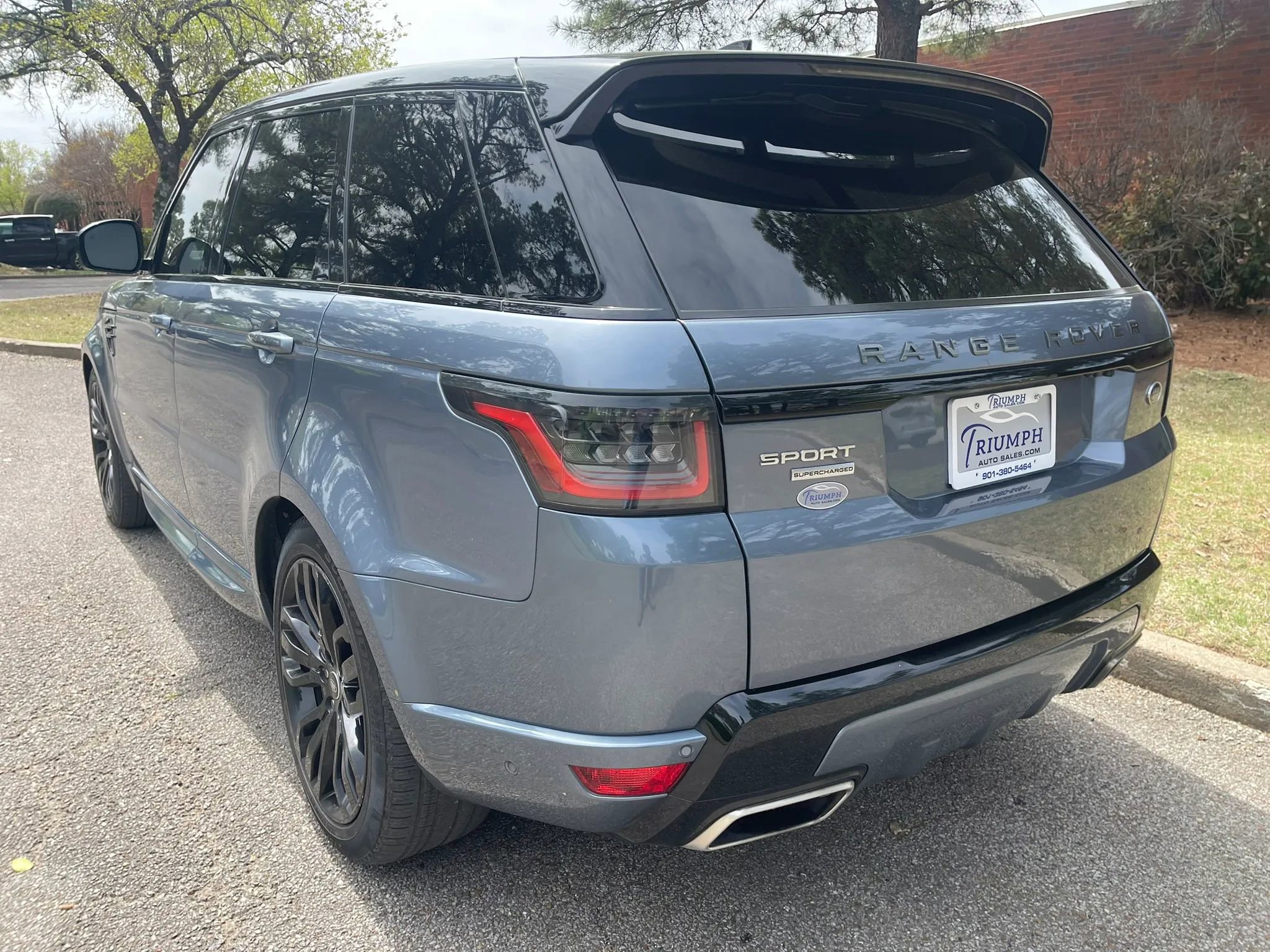 Used 2018 Land Rover Range Rover Sport Supercharged image 3
