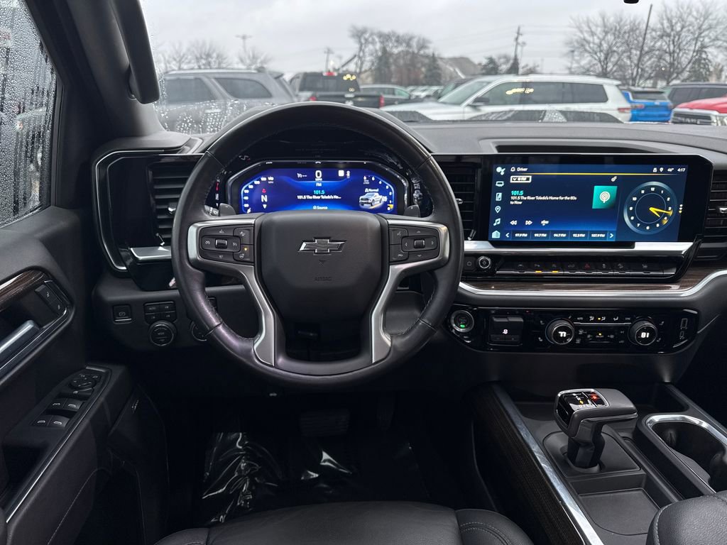 Used 2022 Chevrolet Silverado 1500 LT Trail Boss w/ LT Trail Boss Premium Package image 18