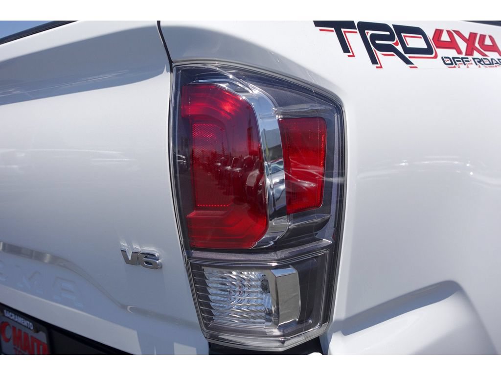 Certified 2023 Toyota Tacoma TRD Off-Road w/ Advanced Technology Package AWD/4WD image 5