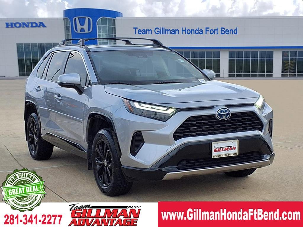 Used 2022 Toyota RAV4 SE w/ Convenience Package image 1