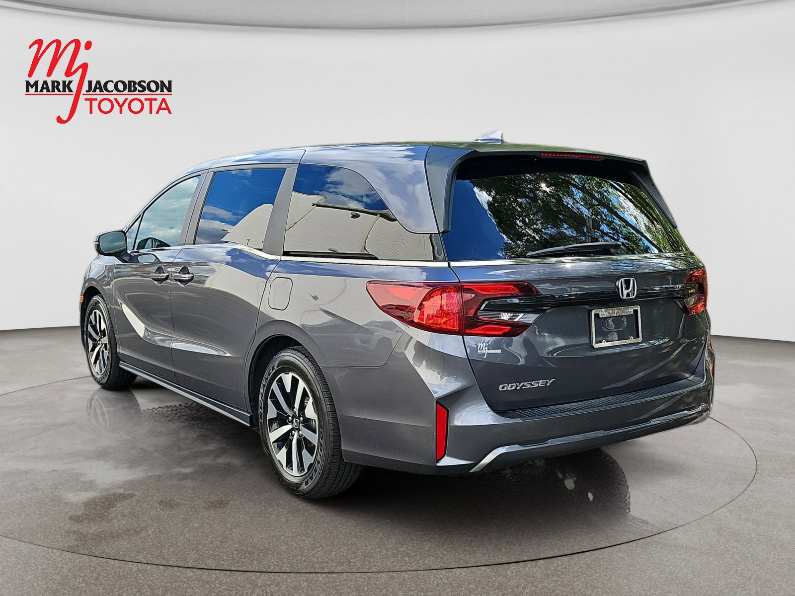 Used 2025 Honda Odyssey EX-L image 14