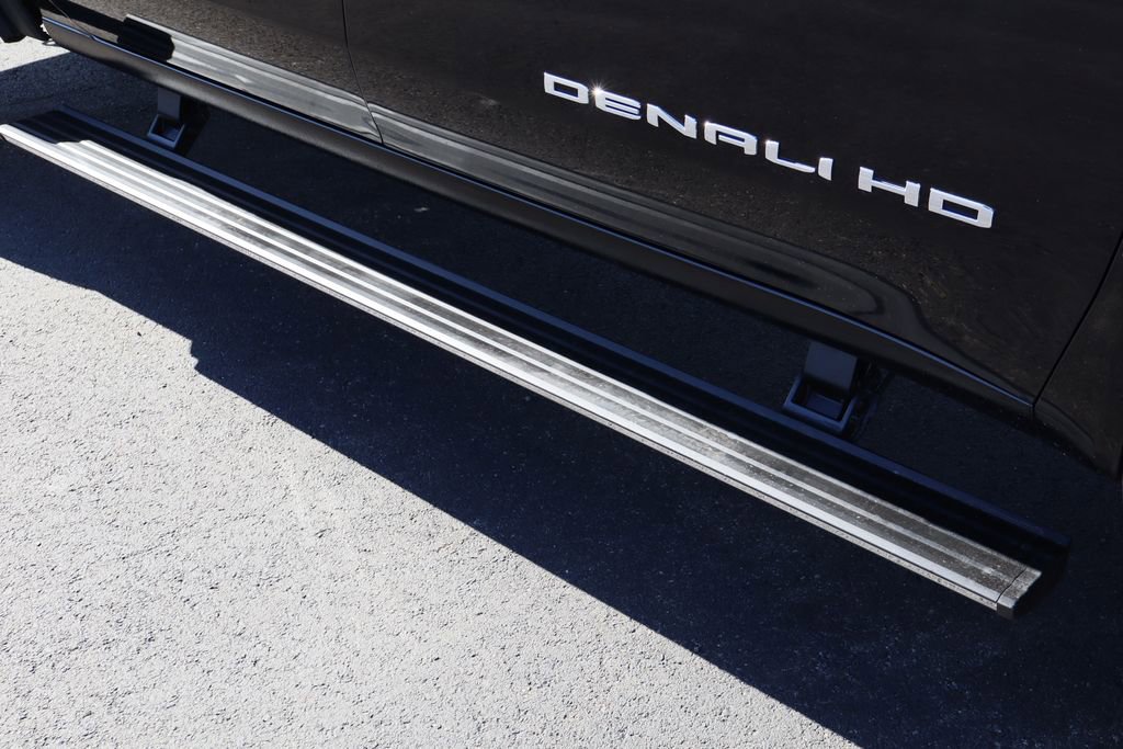 Used 2024 GMC Sierra 2500 Denali Ultimate image 10