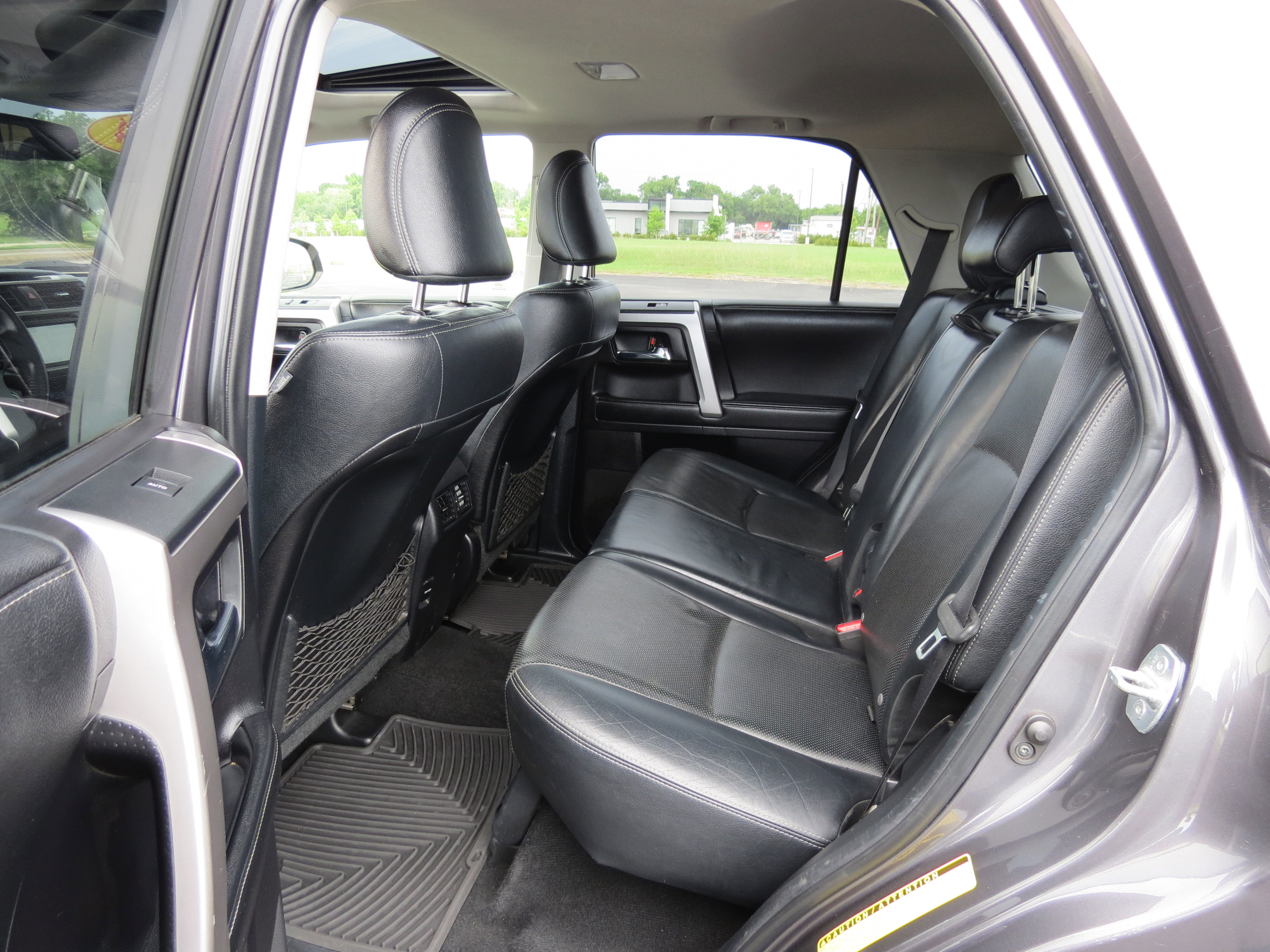 Used 2014 Toyota 4Runner Limited image 37