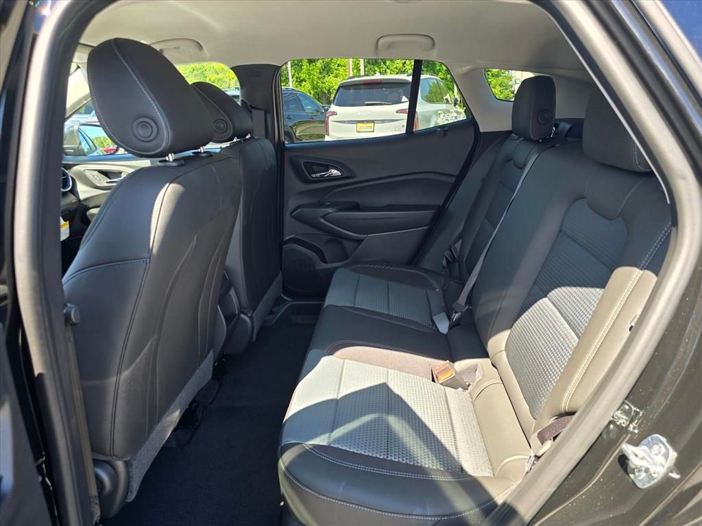 New 2026 Chevrolet Trax LT FWD image 11